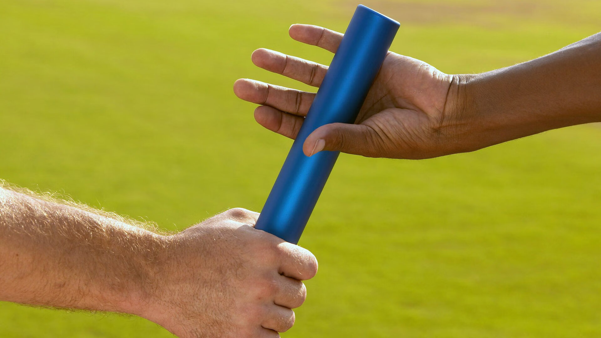 开云·体育全站登录地址-_家庭趣味运动日：亲子互动乐趣多_，家庭趣味运动会图片